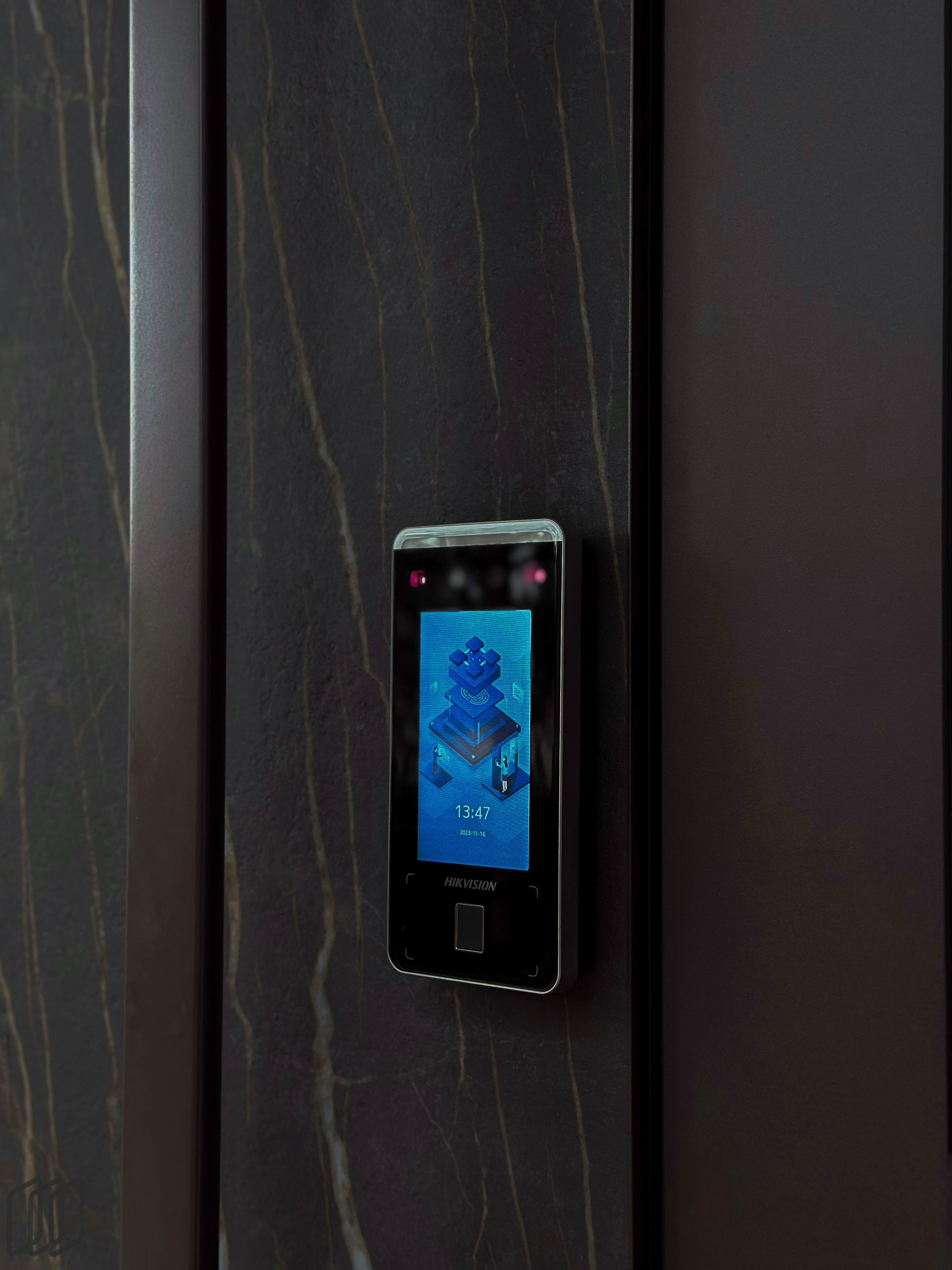 Миниатюра №6