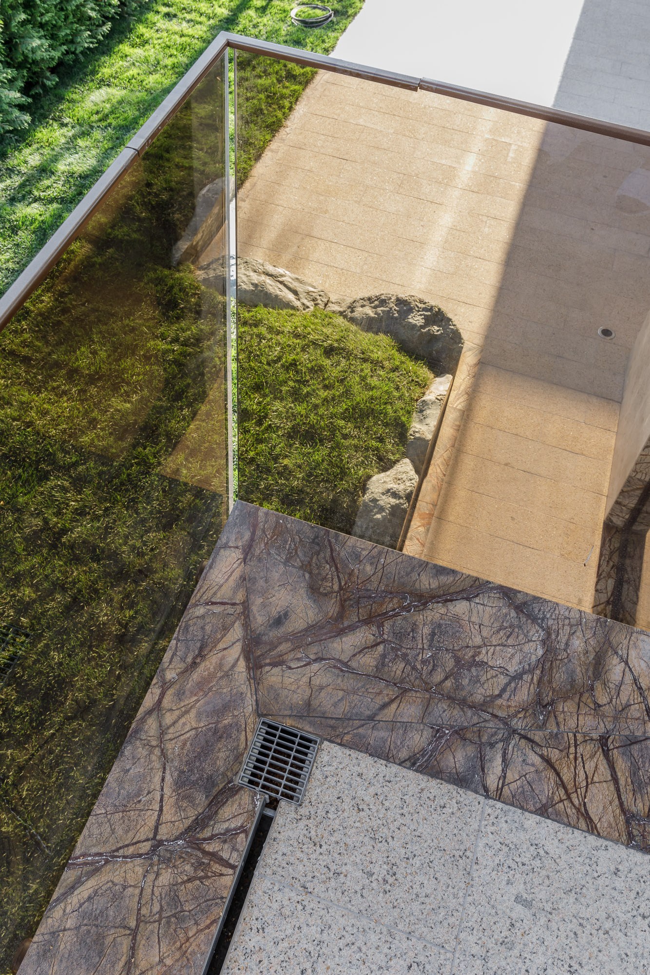 Миниатюра №6