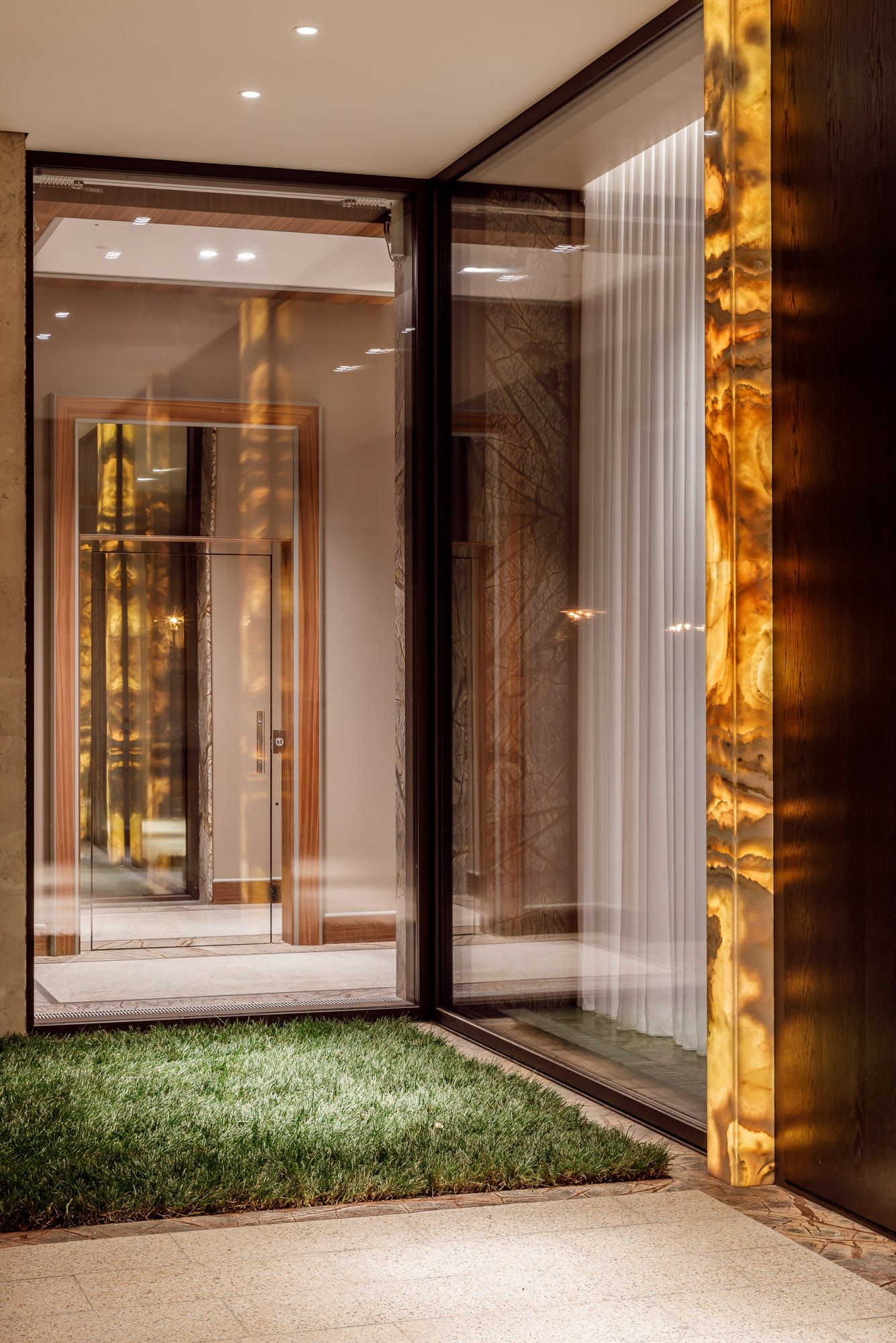 Миниатюра №24