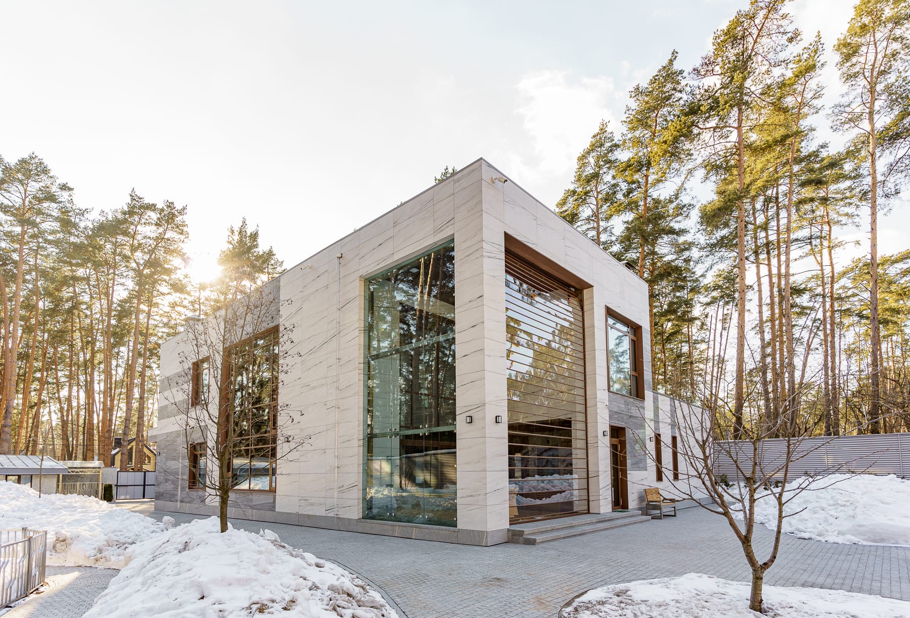 Основное изображение