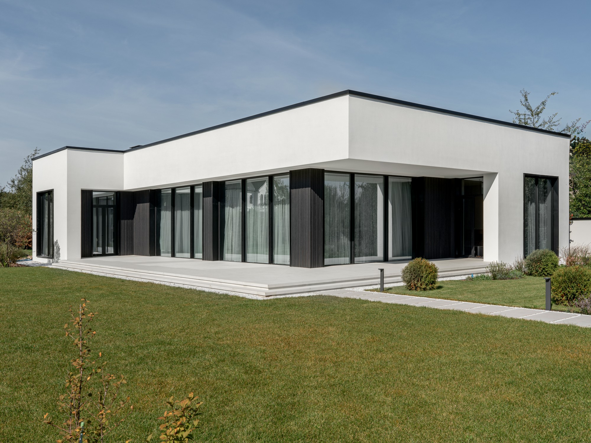 Основное изображение