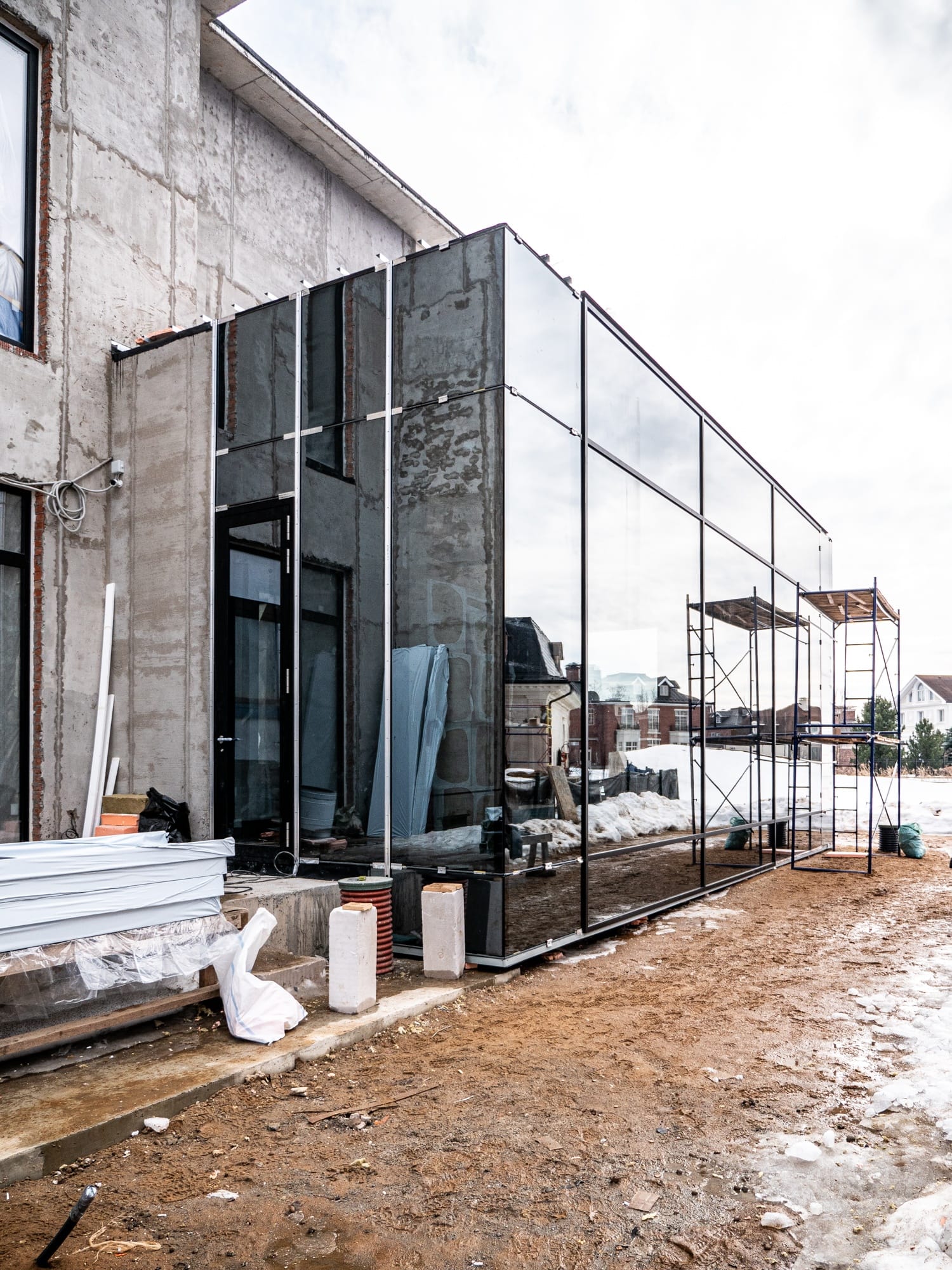 Основное изображение