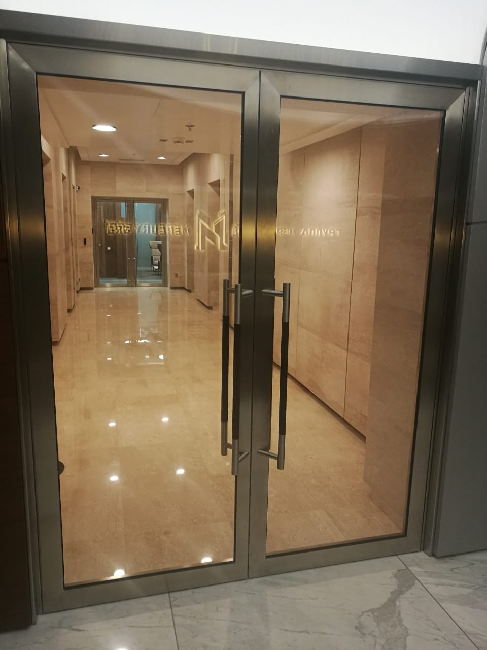 Основное изображение