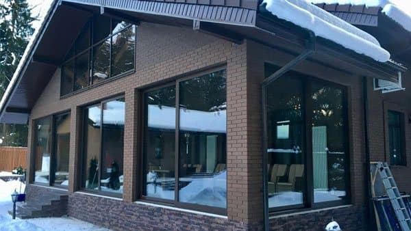 Остекление террасы в КП «Аква Форест»