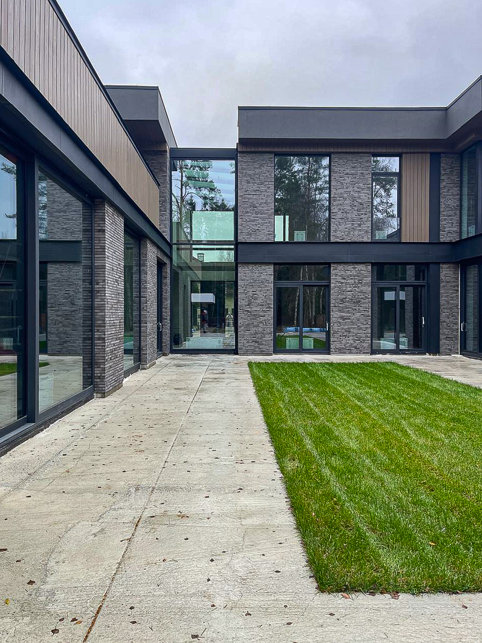 Миниатюра №7