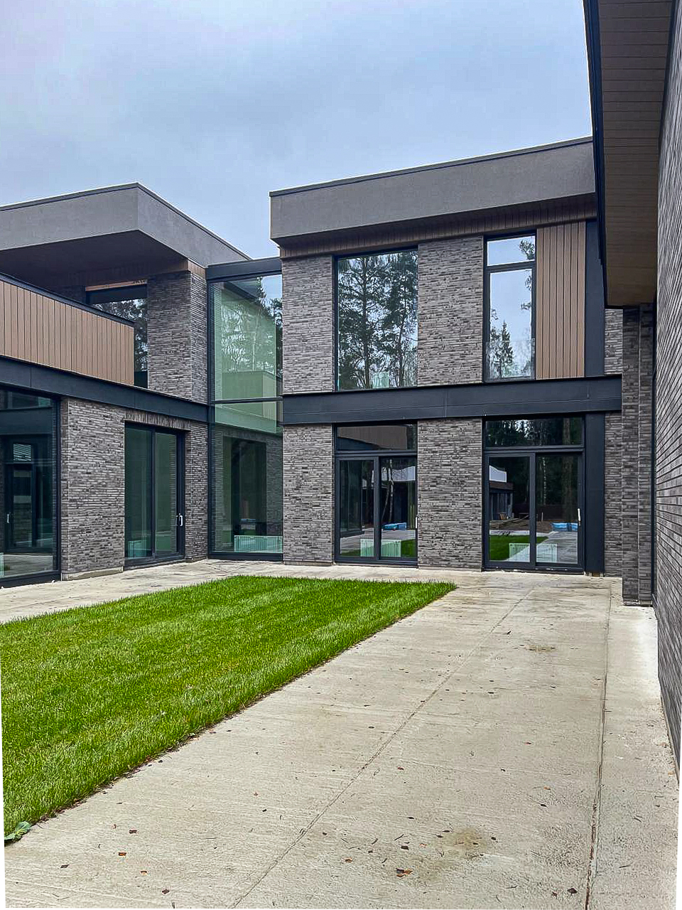 Миниатюра №9