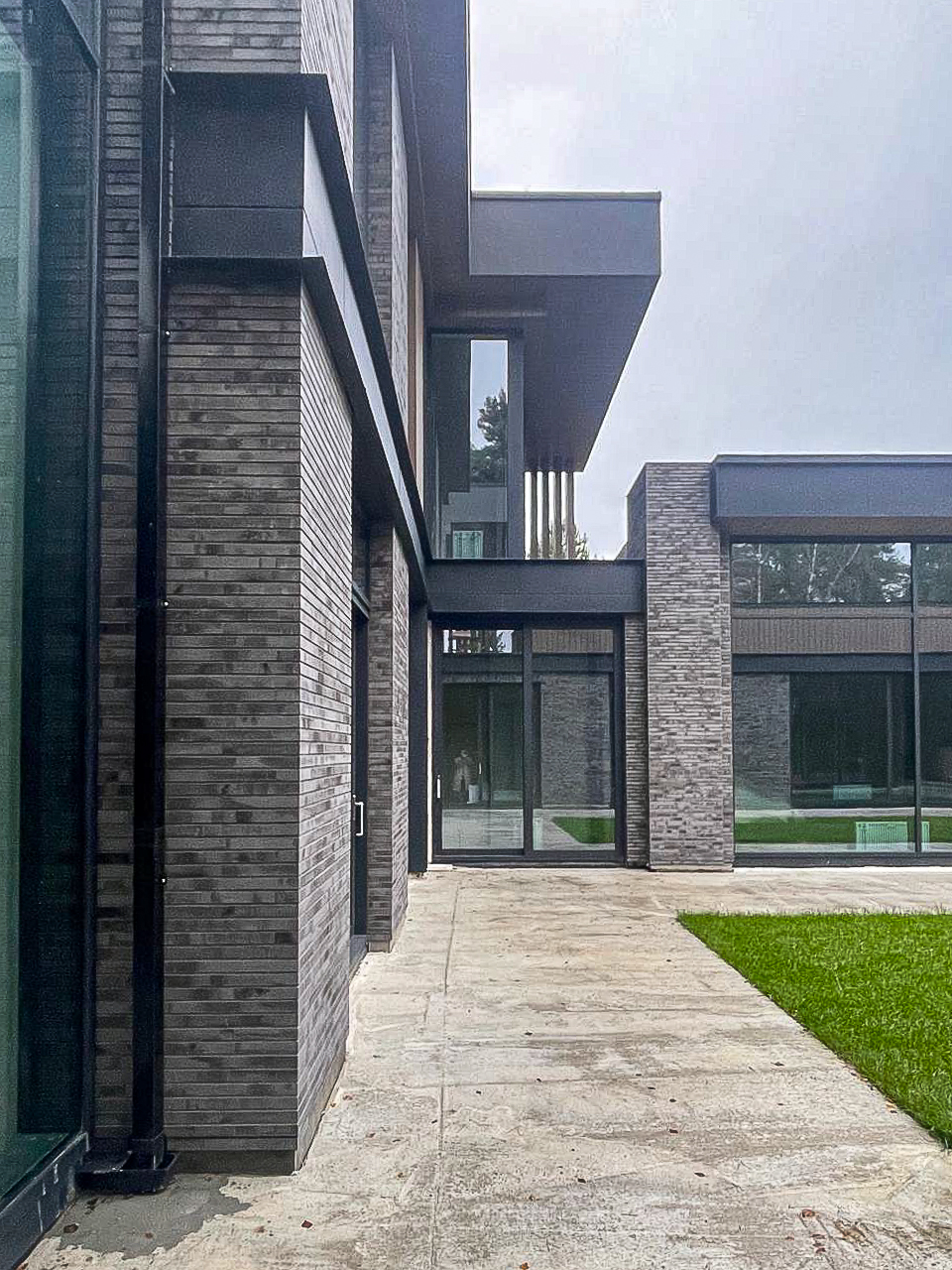 Миниатюра №11